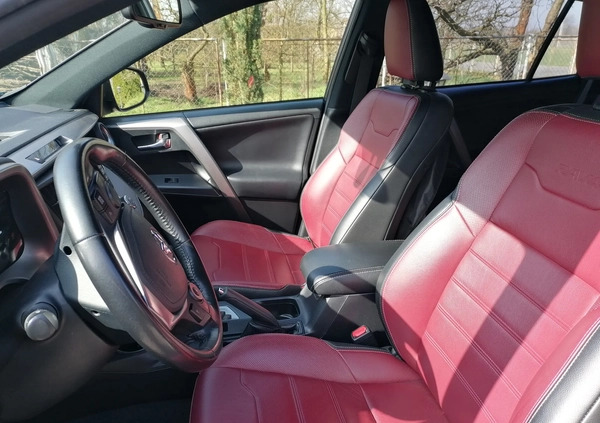 Toyota RAV4 cena 95900 przebieg: 90700, rok produkcji 2017 z Przeworsk małe 154